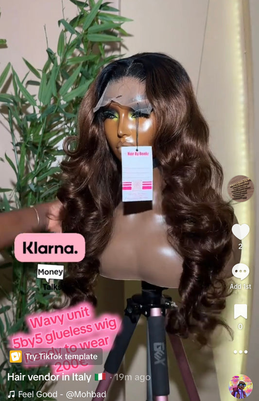 Wavy unit glueless wig